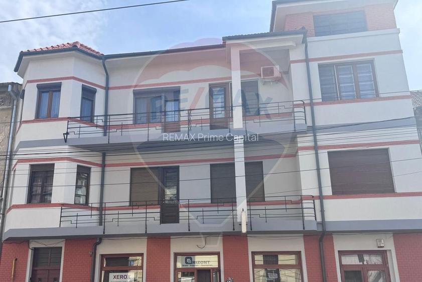 Apartament cu 2 camere de închiriat – ultracentral, str. Primăriei - 12