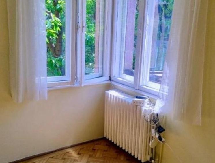 Apartament cu 200 mp curte