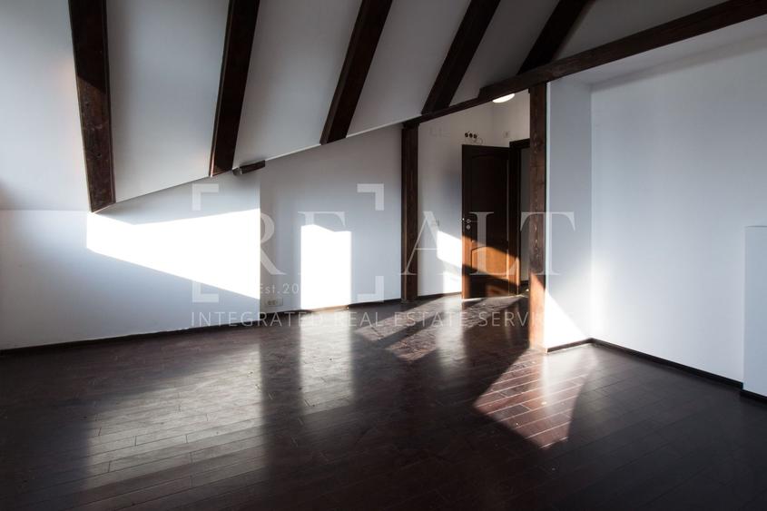 Inchiriere casa, vila 7 camere | Individuala, Renovata, Curte | Campul Pipera