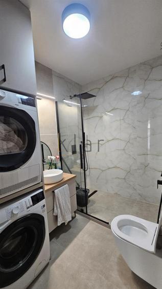 Apartament 3 camere 75 mp terasa 82 mp 2 parcari! Zona Vivo!