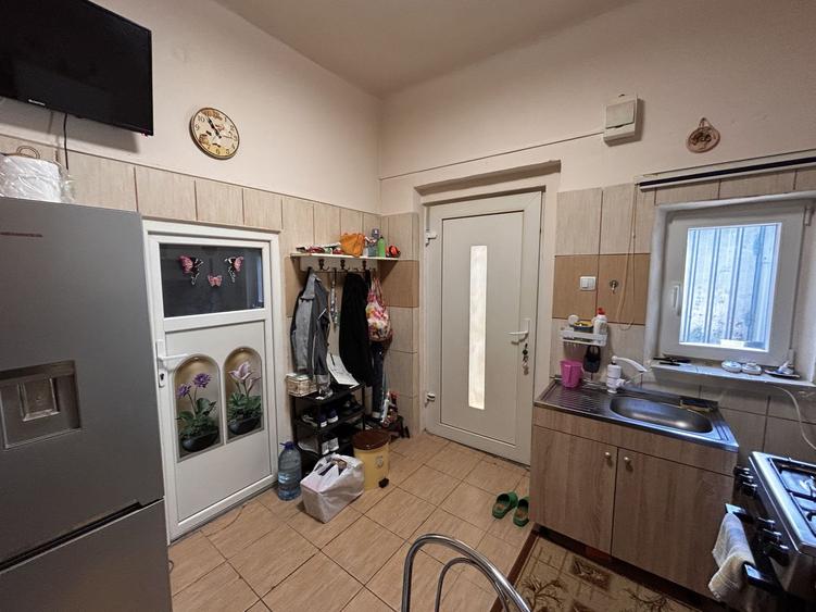 Apartament la casa de vanzare zona Boul Rosu