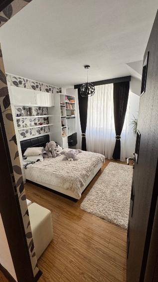 Apartament 3 camere decomandat 90 mp Valea Rosie