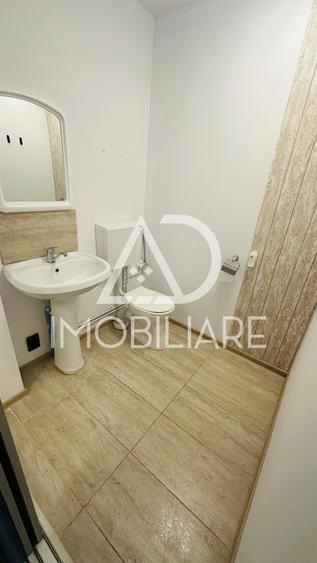 Spațiu Comercial de Închiriat – Locație Centrală, Ideal pentru Activități Medica