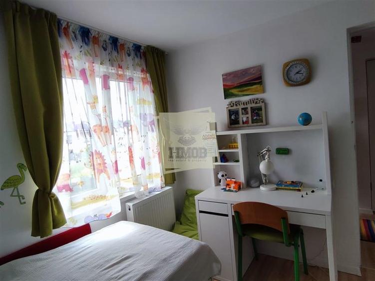 Casa individuala 5 camere terasa acoperita 3 bai si 458 mp teren in Cristian