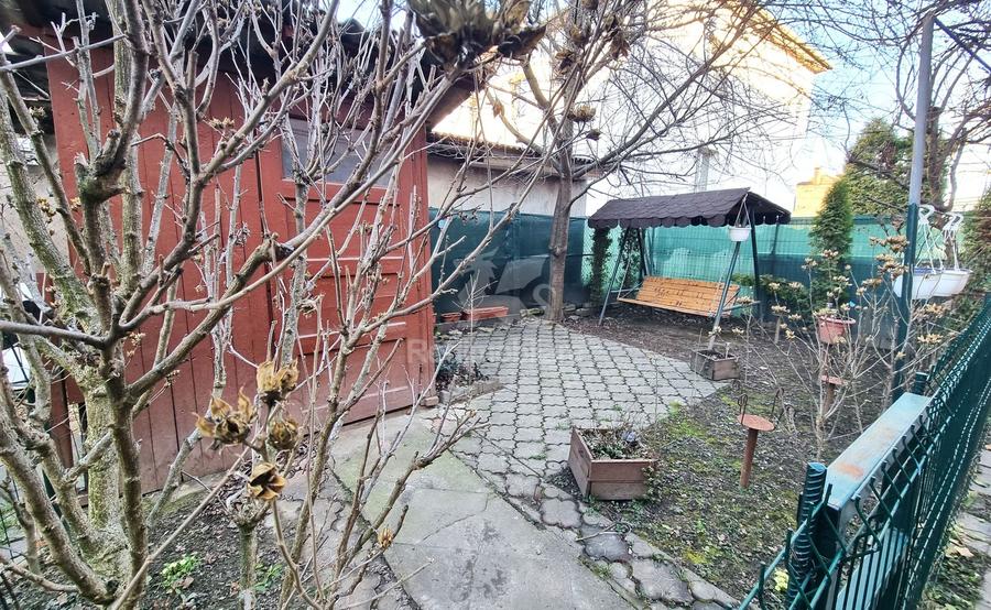 Apartament 3 camere cu curte, zona Rivus