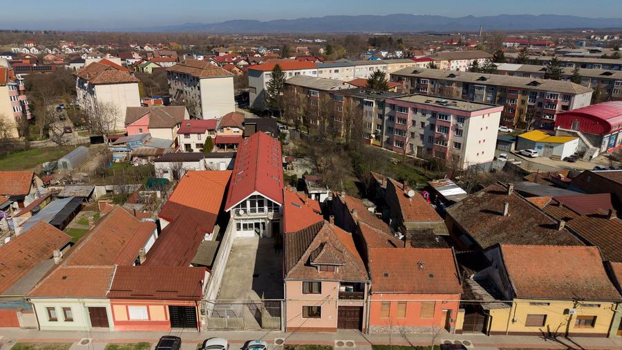 Spațiu comercial pe 2 nivele în Caransebeș