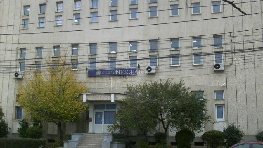 Cladire comerciala 1.493 mp + Teren 825 mp - Ploiesti - 5