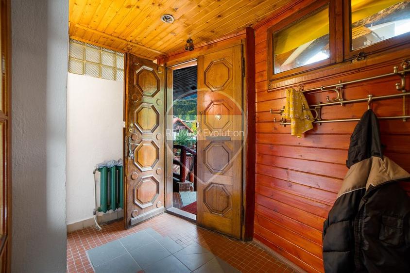 Casă de Vacanta/ Familie/ cu Poveste-Azuga/ Piscina interioara!