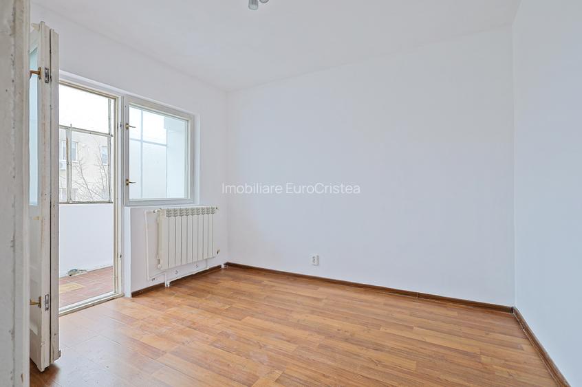 Apartament cu 3 camere de vânzare în Mangalia, 600 m până la plajă . - 10