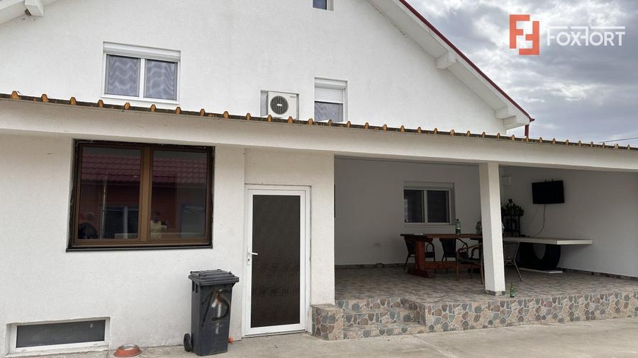 Casa individuala 8 camere, 400 mp, in Mosnita Noua vatra satului