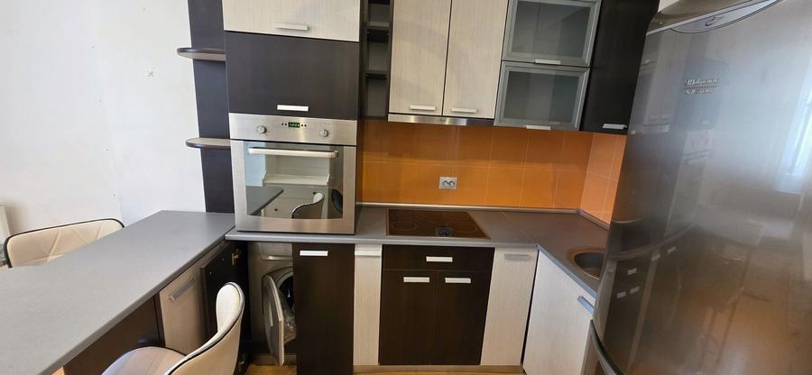 Apartament 2 camere de închiriat – Vitan Rin Grand Hotel 38 mp