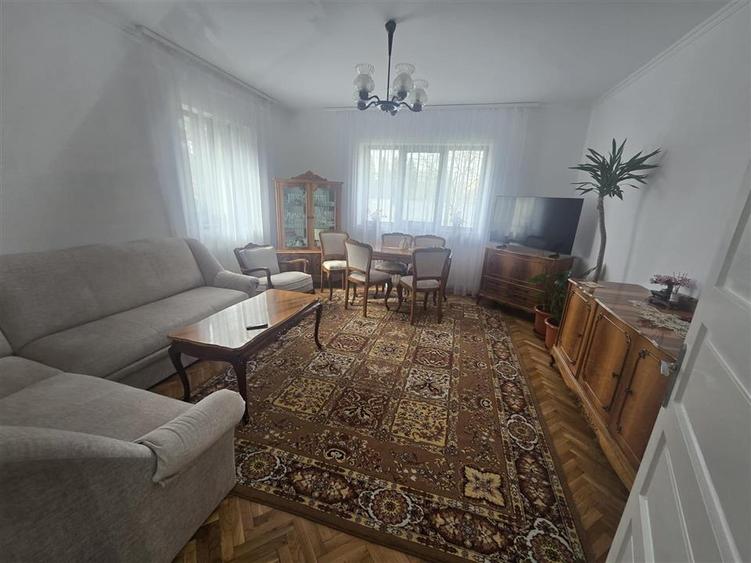 Casa cu 3 camere Str Negoiu Fagaras