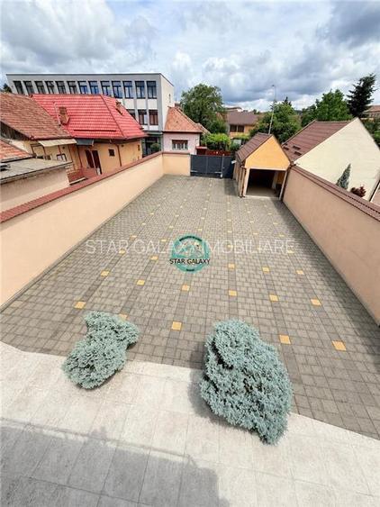 Vand casa cu 4 camere in zona semicentrala, 340mp utili si teren 510mp - 2