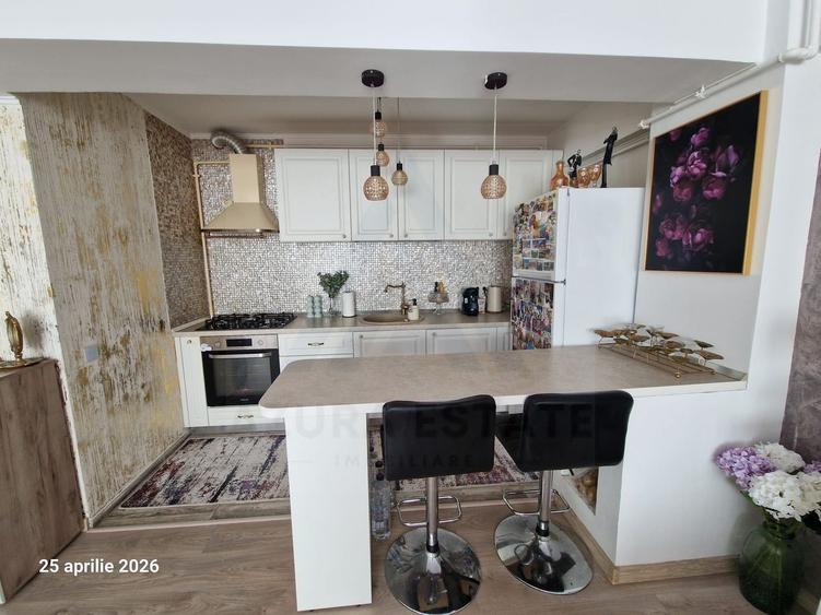Apartament cu 3 camere 2 dormitoare 80 mp utili etaj 1 Doamna Stanca