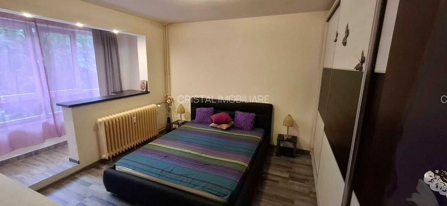 Vanzare Apartament 3 camere, etaj 2, bloc reabilitat, metrou Tudor Vladimirescu