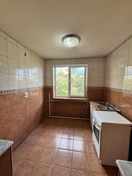 Apartament 3 camere, decomandat, 57 mp, zona Nicolae Titulescu