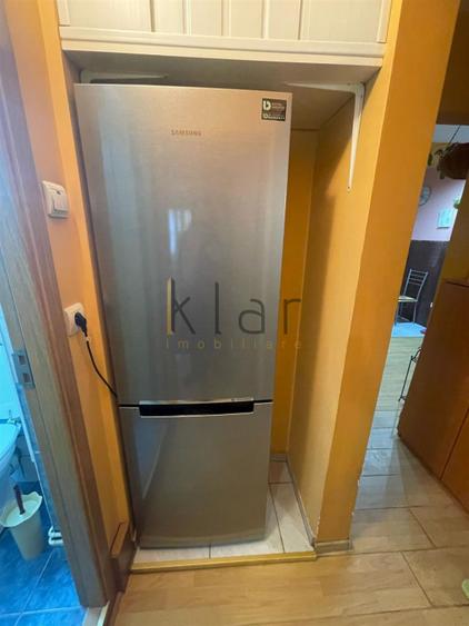 Apartament de vanzare 3 camere zona Intre Lacuri