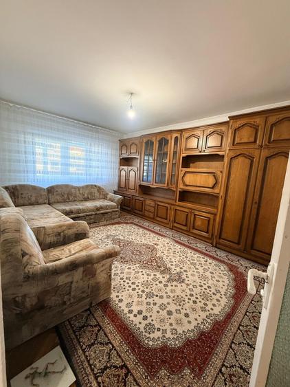 APARTAMENT CU 2 CAMERE DECOMANDAT, CENTRAL, RAPA GALBENA