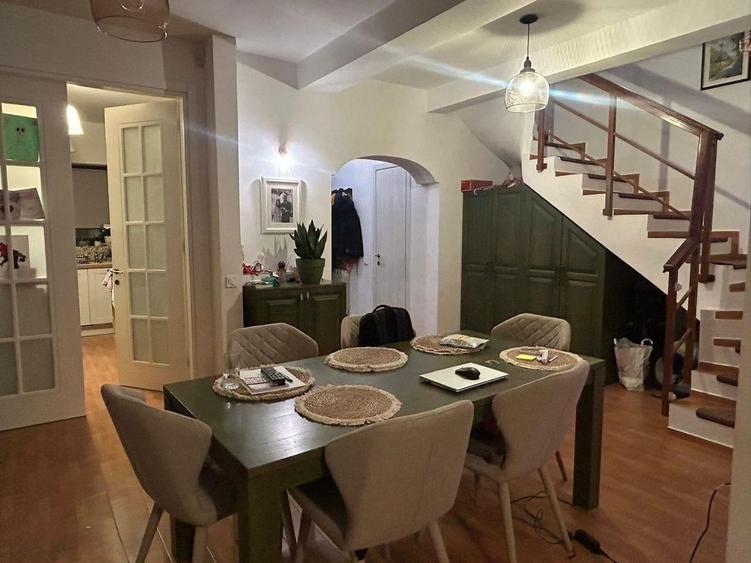 Casa cu 5 camere si garaj - la 100 ml distanta de lacul Grivita