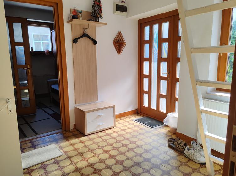 Apartament 3 camere in casa zona Central