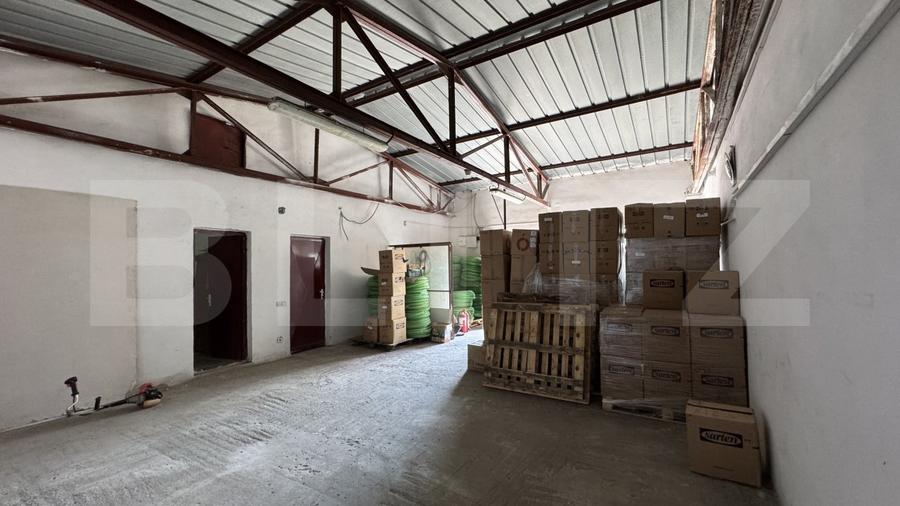 Spațiu industrial tip hală cu birouri, acces tir, 2 rampe, zona Caracal