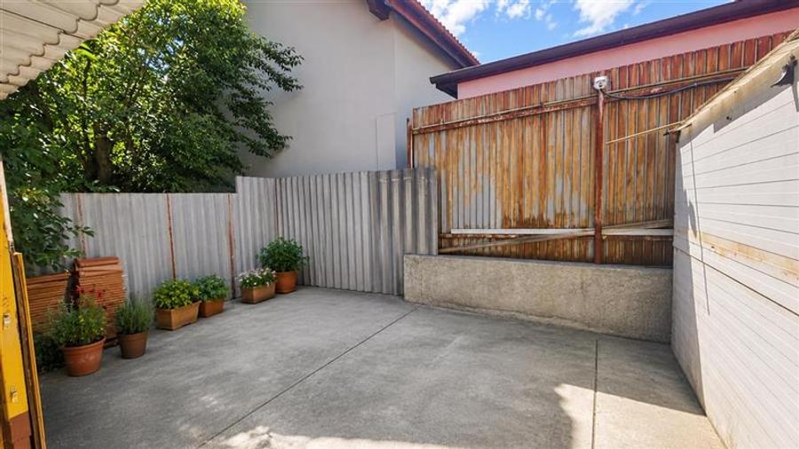 Casa cu teren 413 mp, Florilor, Brasov, 7 incaperi, potential business