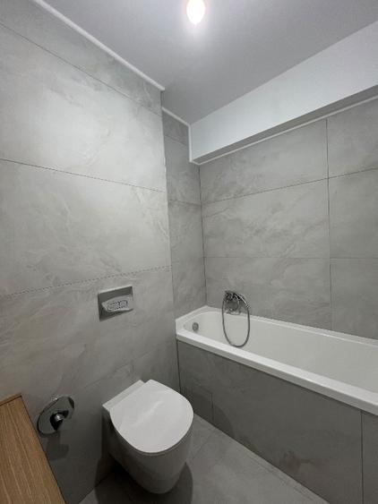 Închiriez apartament cu 3 camere , Prima Green