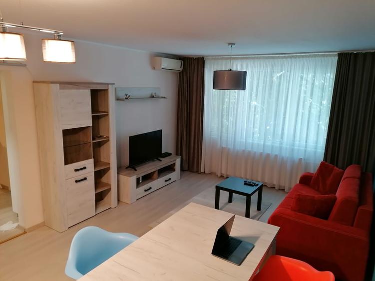 2 camere Sala Palatului - Calea Victoriei - Radisson, bloc 1960, mobilat, utilat