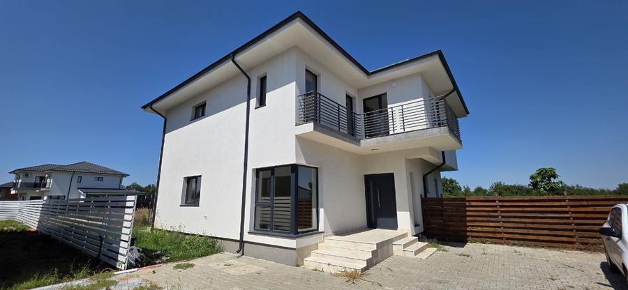 Proprietar vand casa moderna in Paradisul Verde. Liniste, confort si natura