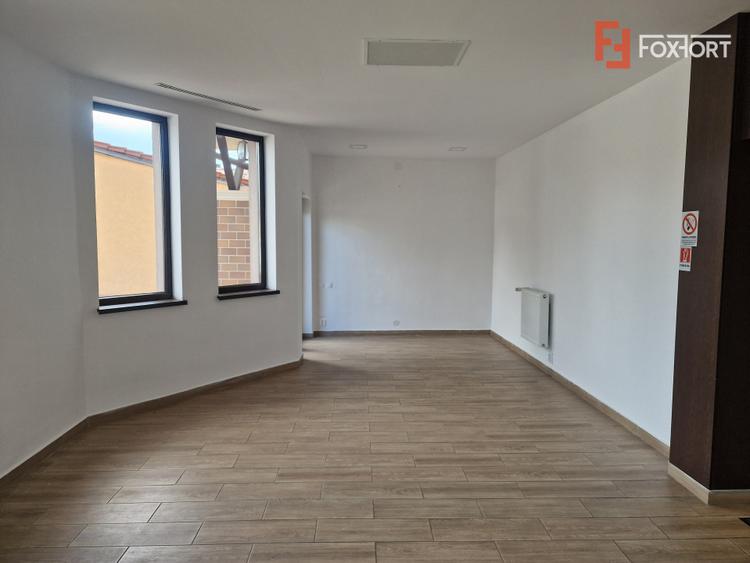Spatiu comercial cu 16 incaperi - zona Mehala