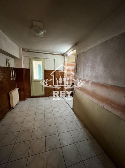 Apartament 4 camere decomandate 4 balcoane etaj 1 Str. Bâlea/Sibiu