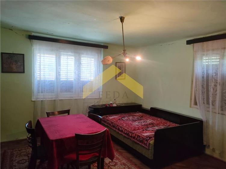 Casa 3 camere de vanzare in sat Ghioroc, judetul Arad