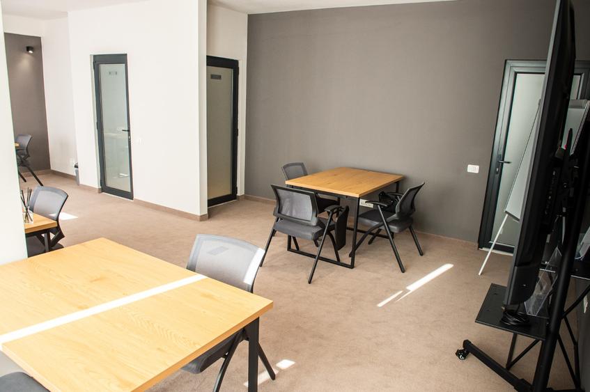 Birouri moderne de închiriat – complet mobilate și echipate
