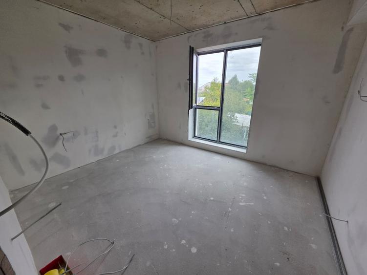 AP. 2 CAMERE- LOC PARCARE, CURTE 76 MP, INCALZIRE PARDOSEALA, COMIS 0%