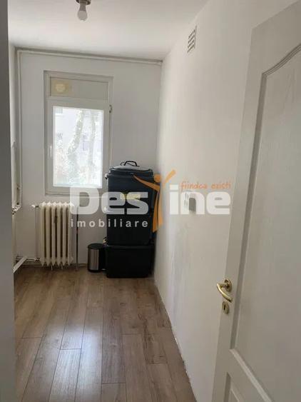 Garsonieră renovată, 33,23 mp utili, parter Berceni