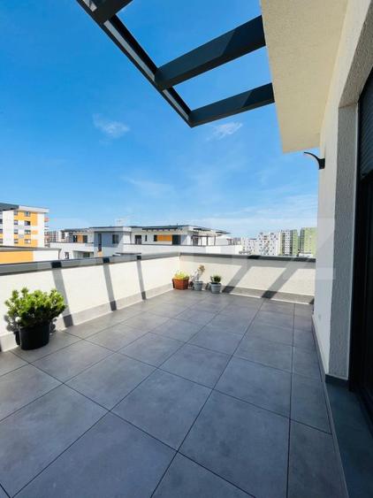 Penthouse LUX pe un singur nivel, cu 3 camere, 79 mp, decomandat, zona Tractorul