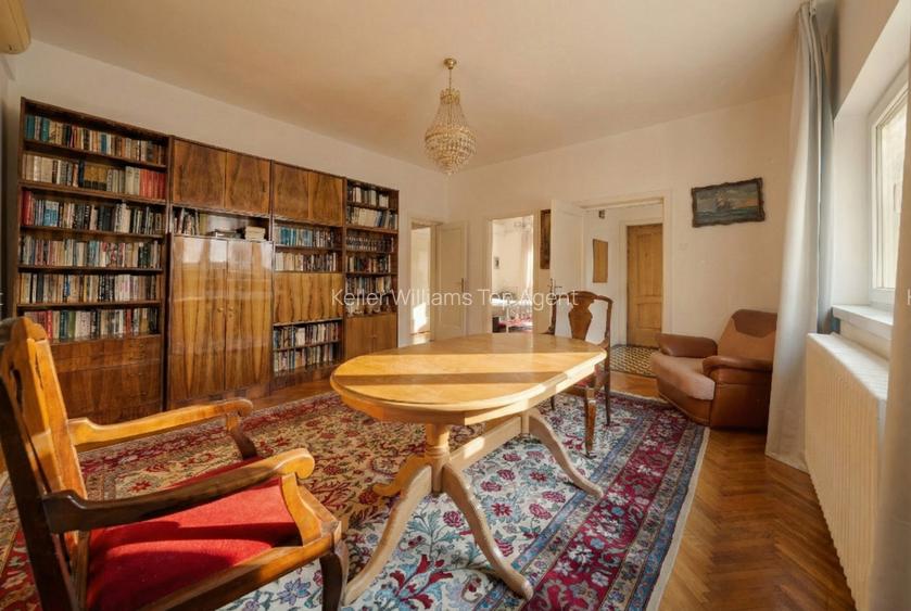 Etaj 1/Vila*120 mp utili+80 mp spatii comune*PRO TV* - 2