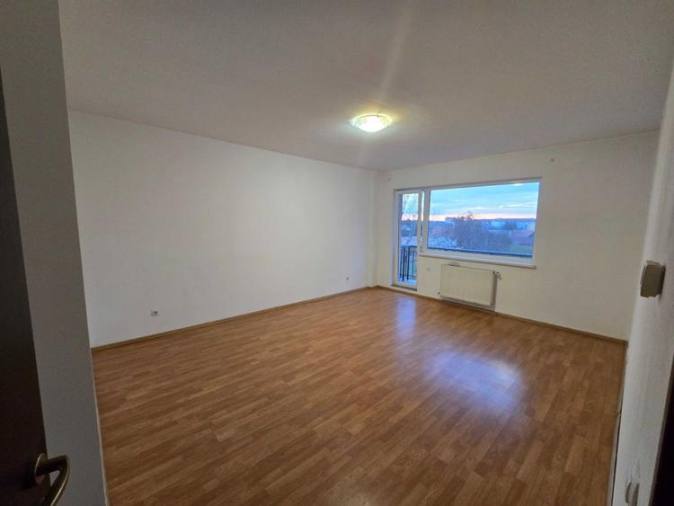 Apartament de vanzare | 3 camere decomandate | 75 mp |