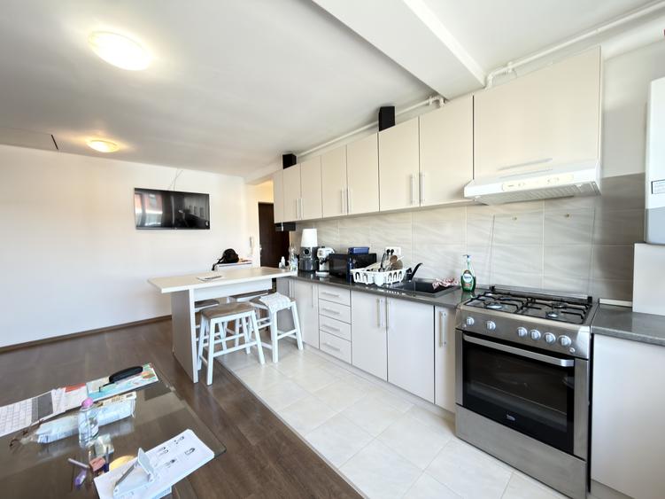 Apartament 3 camere, Semidecomandat, 57 mp utili, etaj 2 - Dumbravita