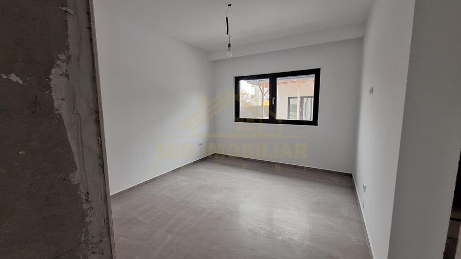 CASA INDIVIDUALA P+1+POD- 350 MP TEREN-STR.SCOLII