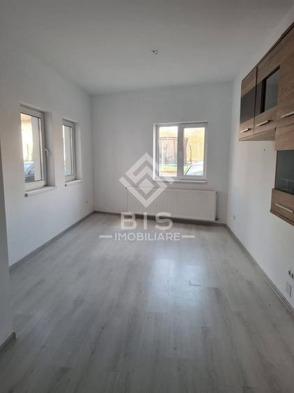 Apartament 3 camere zona Aurel Vlaicu
