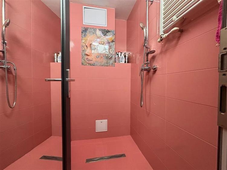 Investitie inteligenta: apartament si spatiu comercial cu acces separat