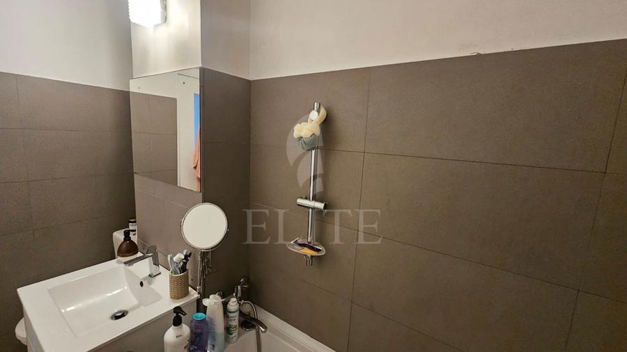 Apartament 3 camere în zona Calea Floresti