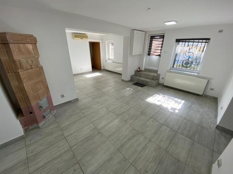 130 mp 6 camere | Parter vilă | 4 min Parcul Carol | Ideal birouri sau locuința