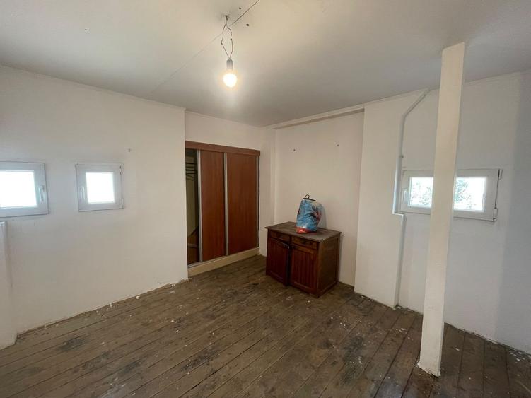 Apartament 2 camere semidecomandat, 40 mp, zona Romană/Victoriei V21