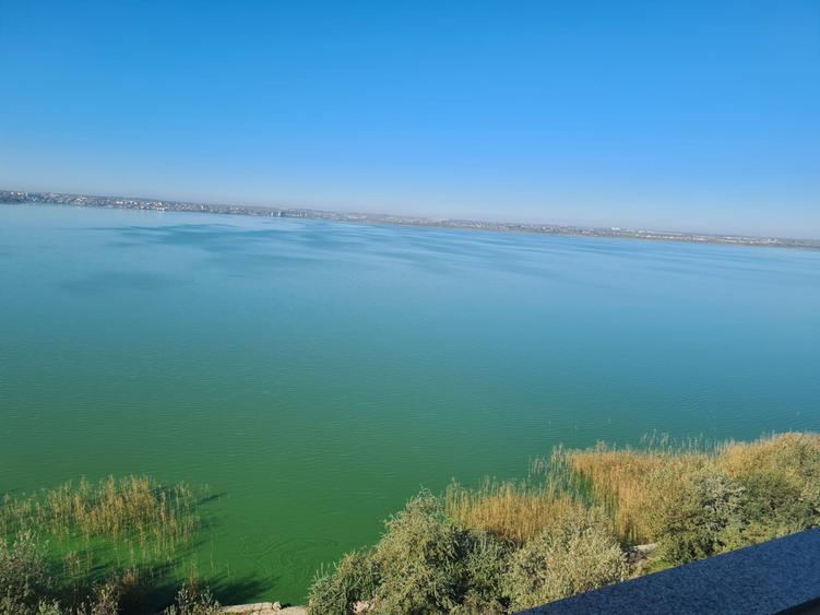 Mamaia zona Vega 3 camere 165000 euro