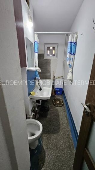 Apartament 3 camere de vanzare zona KM 4-5 - 5