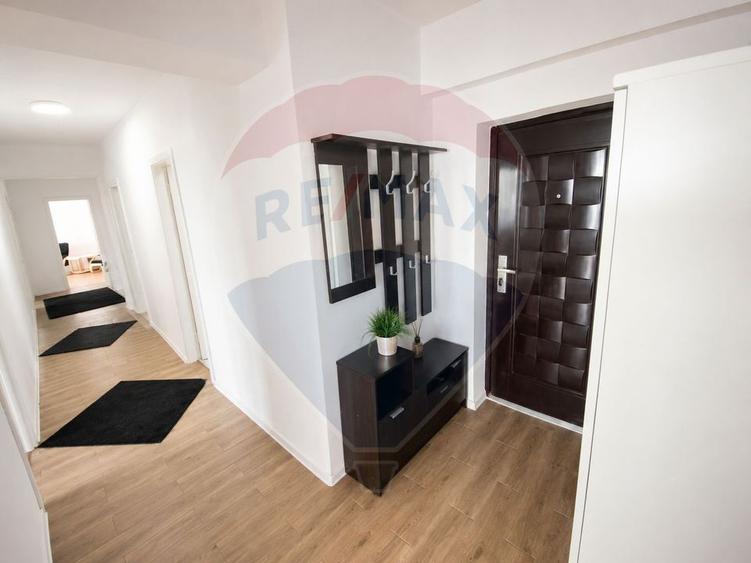 Apartament spatios, 3 camere si loc de parcare inclus-B-dul Garii
