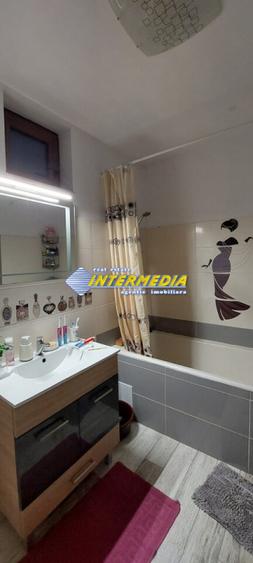Casa cu 4 camere mobilata si utilata 593mp teren zona Centru