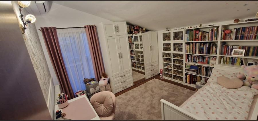 Duplex la cheie,zona buna ziua, cu curte si 3 locuri de parcare